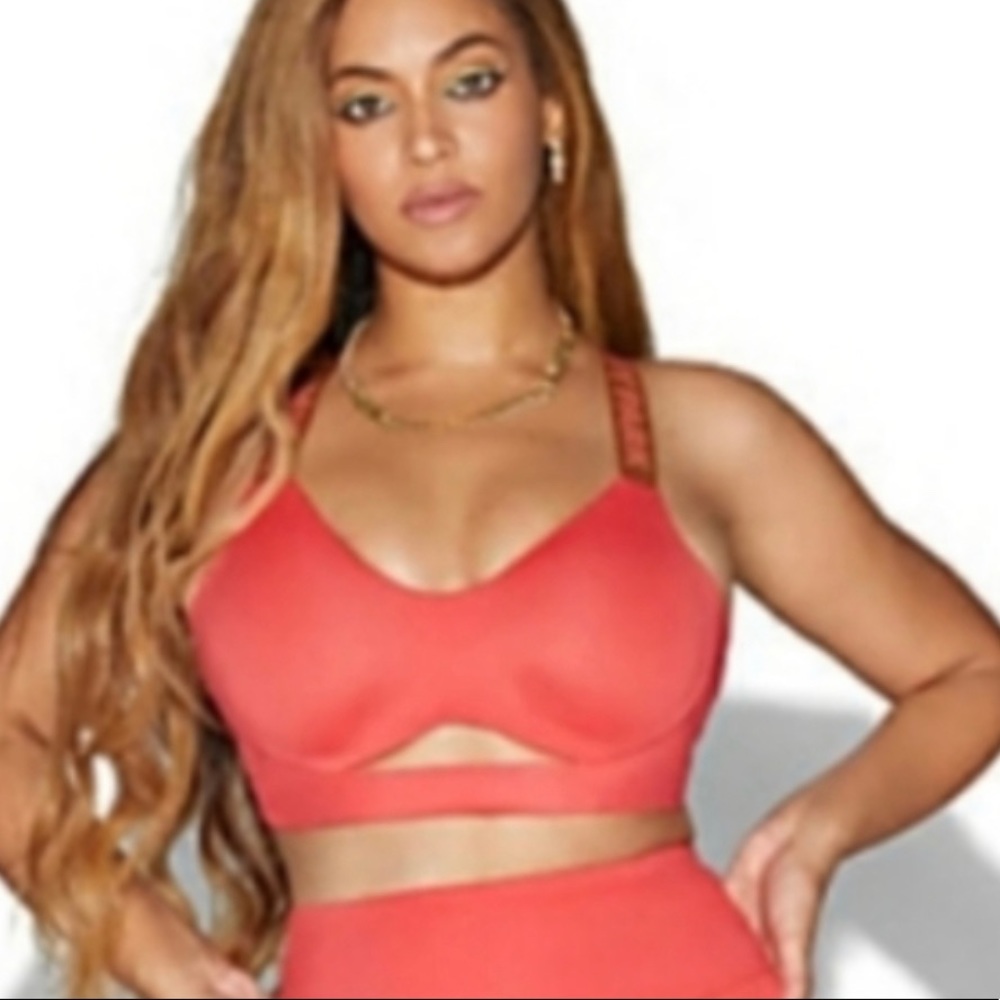 BEYONCÉ IVY PARK by Adidas NWT CUTOUT BRA Coral